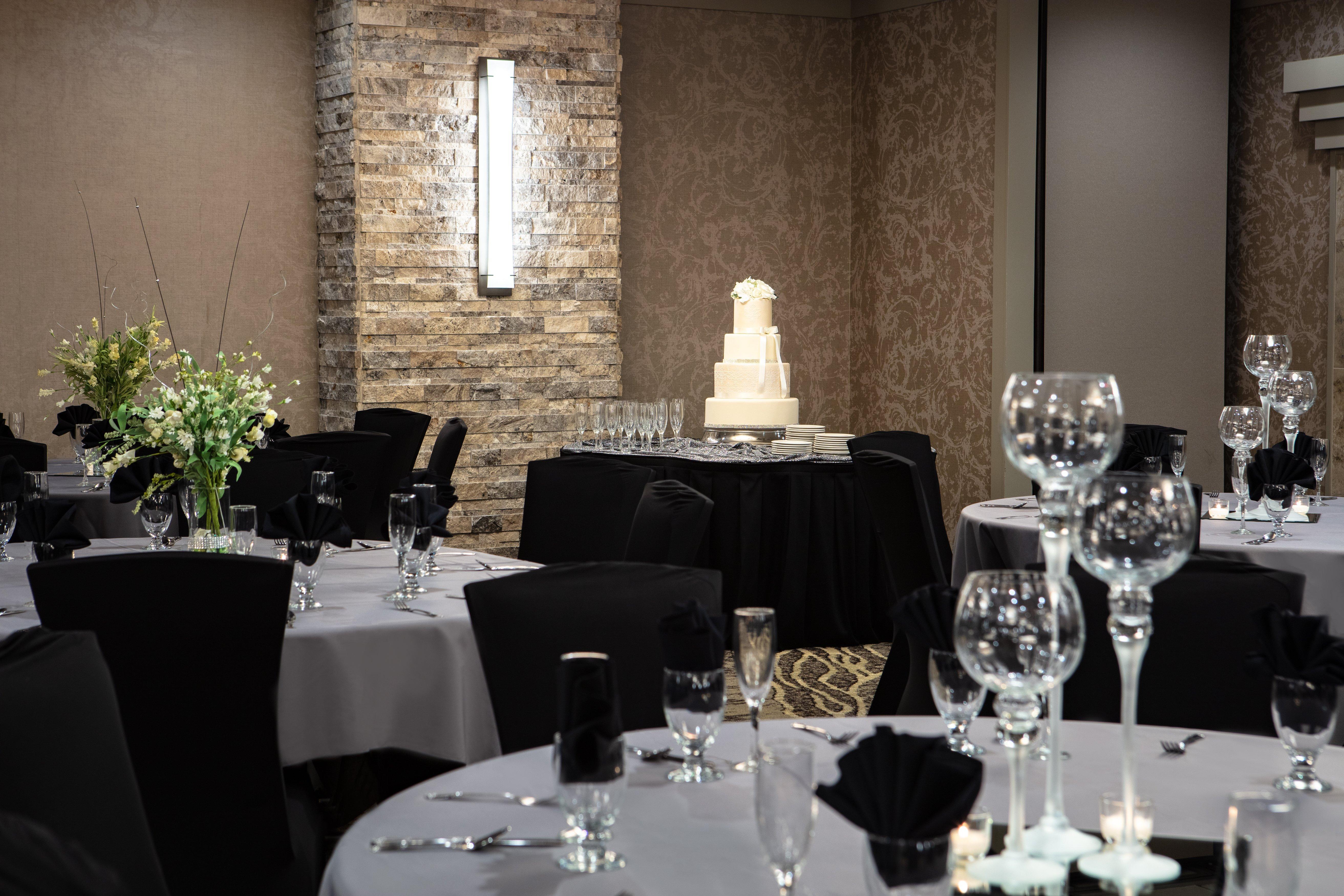 Holiday Inn Hotel & Suites Des Moines-Northwest By Ihg Urbandale Zewnętrze zdjęcie